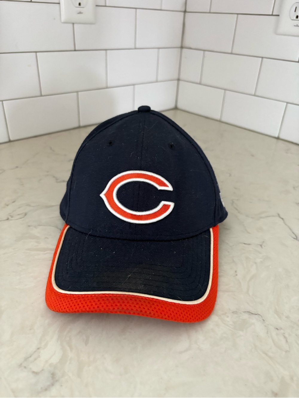 New Era 39THIRTY Chicago Bears NFL Flex Fit Hat L/XL Navy Orange Cap
